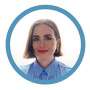 Soy un historiadora del arte nacida en Cerdeña, la isla donde estudié y me formé.Estudie en el liceo clásico y obtuve una licenciatura en Patrimonio Cultural y un máster en Historia del Arte Contemporáneo.En 2020 me mudé a Madrid después de ganar una
